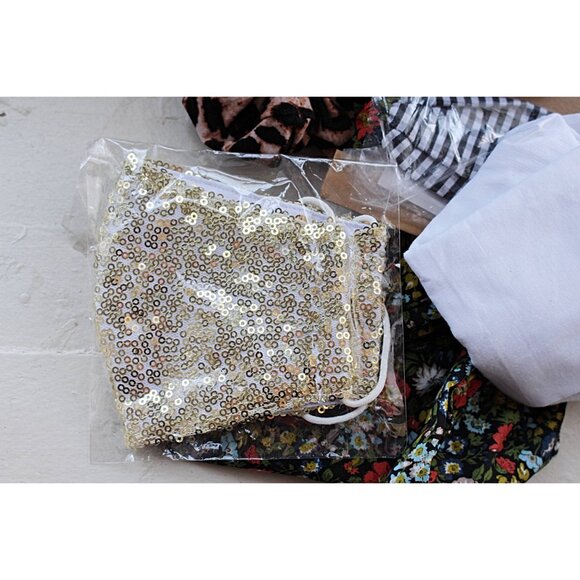 NEW - 30 Pcs Bundle - Scrunchies, Headbands, Roses Mask Gift Set + Antibac - Picture 6 of 7